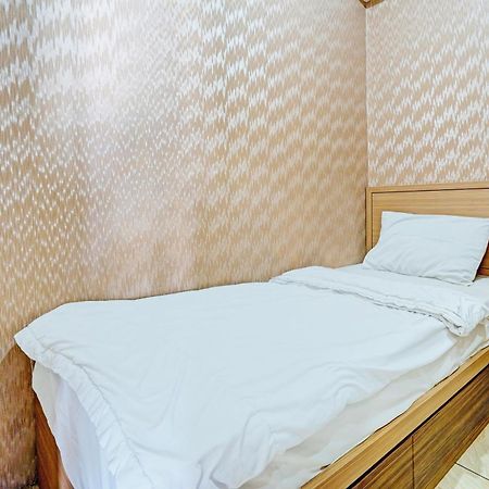 Oyo Life 93170 Apartement Gateway Cicadas By Mr Pro Bandung Bagian luar foto