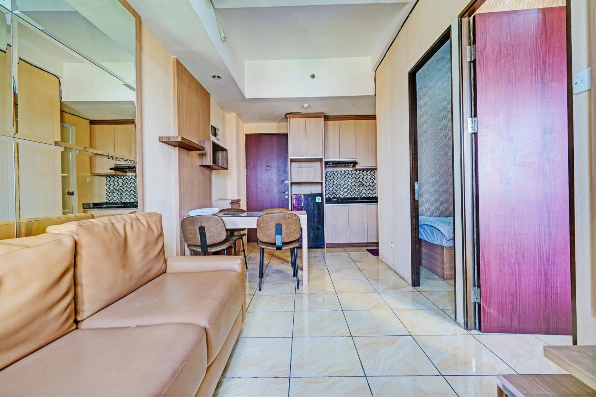 Oyo Life 93170 Apartement Gateway Cicadas By Mr Pro Bandung Bagian luar foto