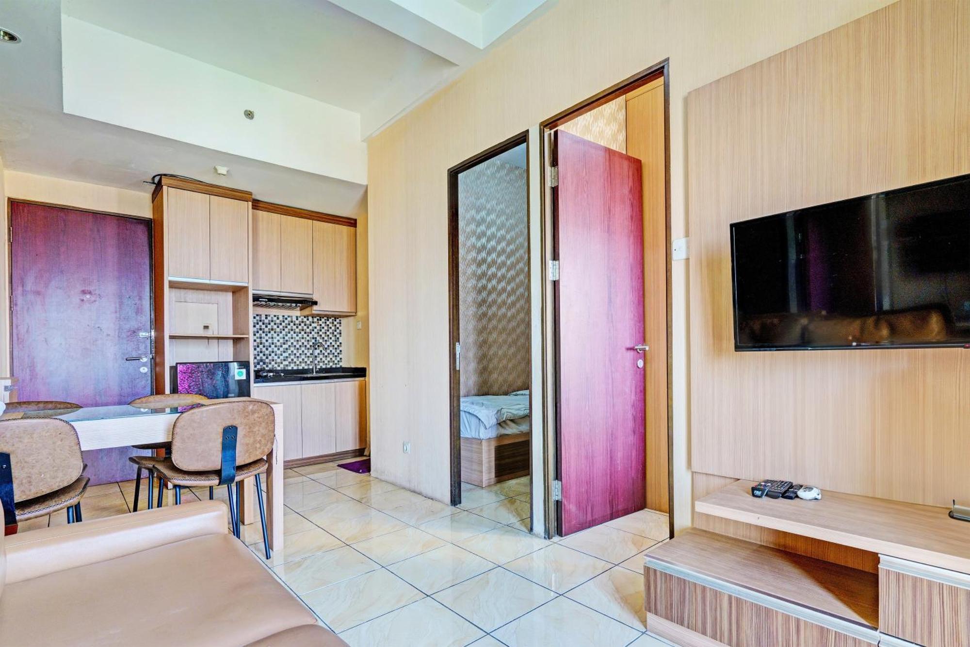 Oyo Life 93170 Apartement Gateway Cicadas By Mr Pro Bandung Bagian luar foto